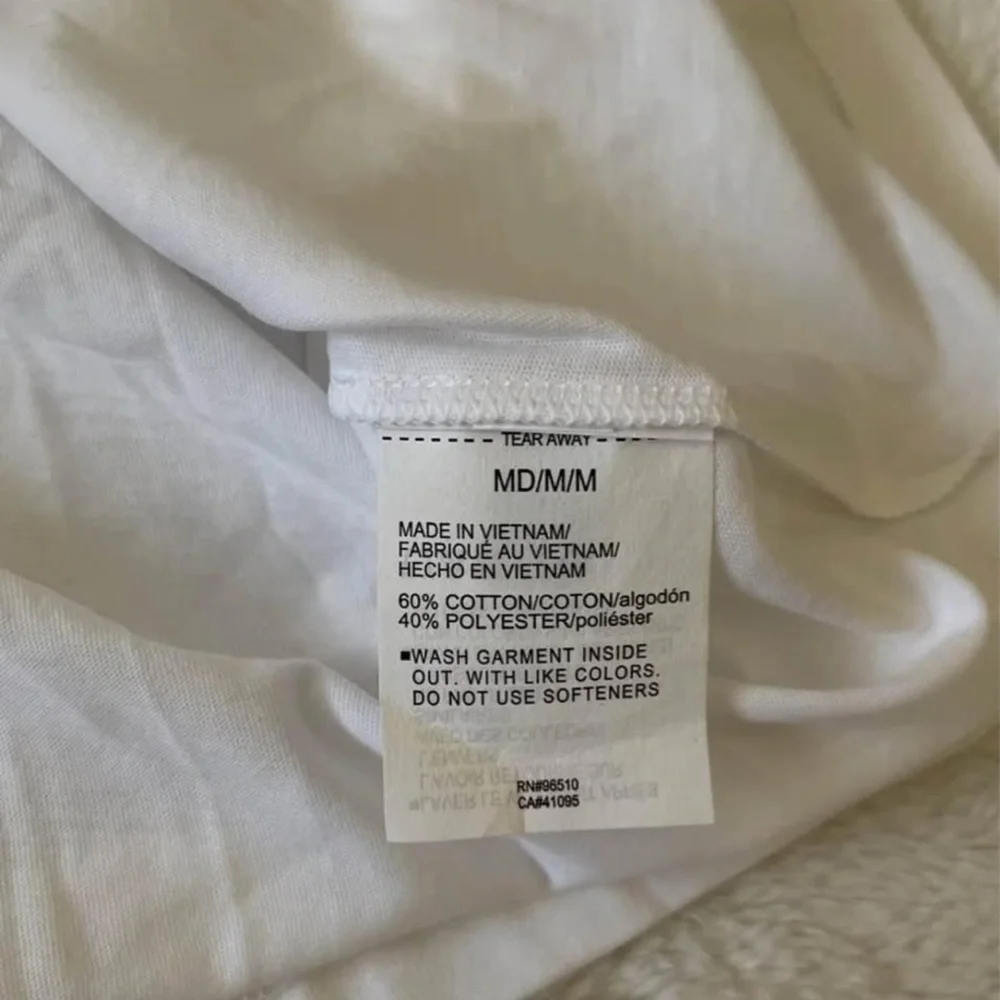 (NWT) The Under Armour Women's Classic White Tee, Medium - Picture 10 of 12
